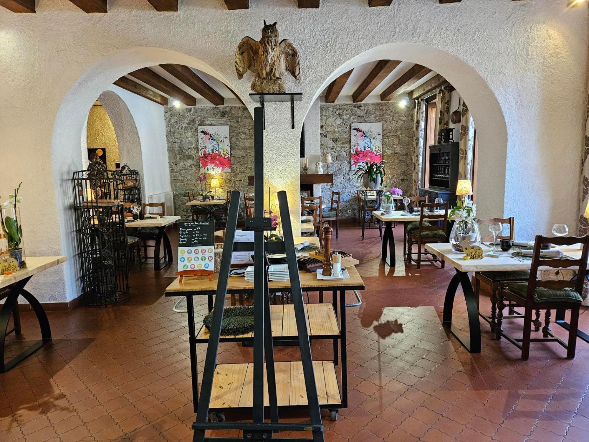 Logis Hostellerie Du Grand Duc Hotel Restaurant Gincla Ngoại thất bức ảnh