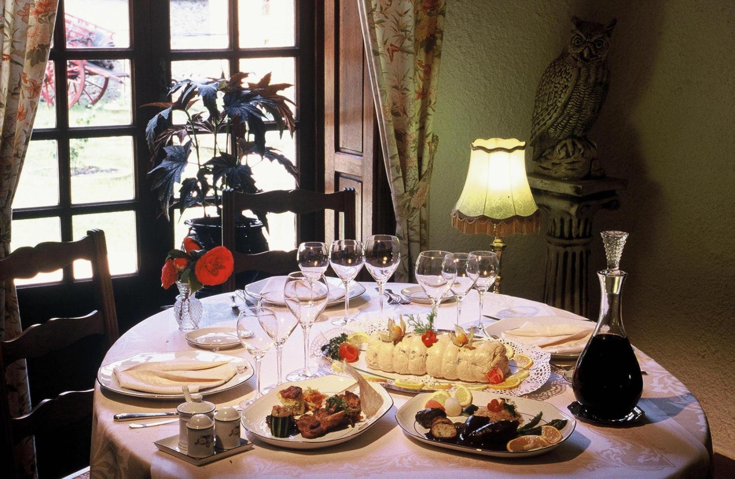Logis Hostellerie Du Grand Duc Hotel Restaurant Gincla Ngoại thất bức ảnh