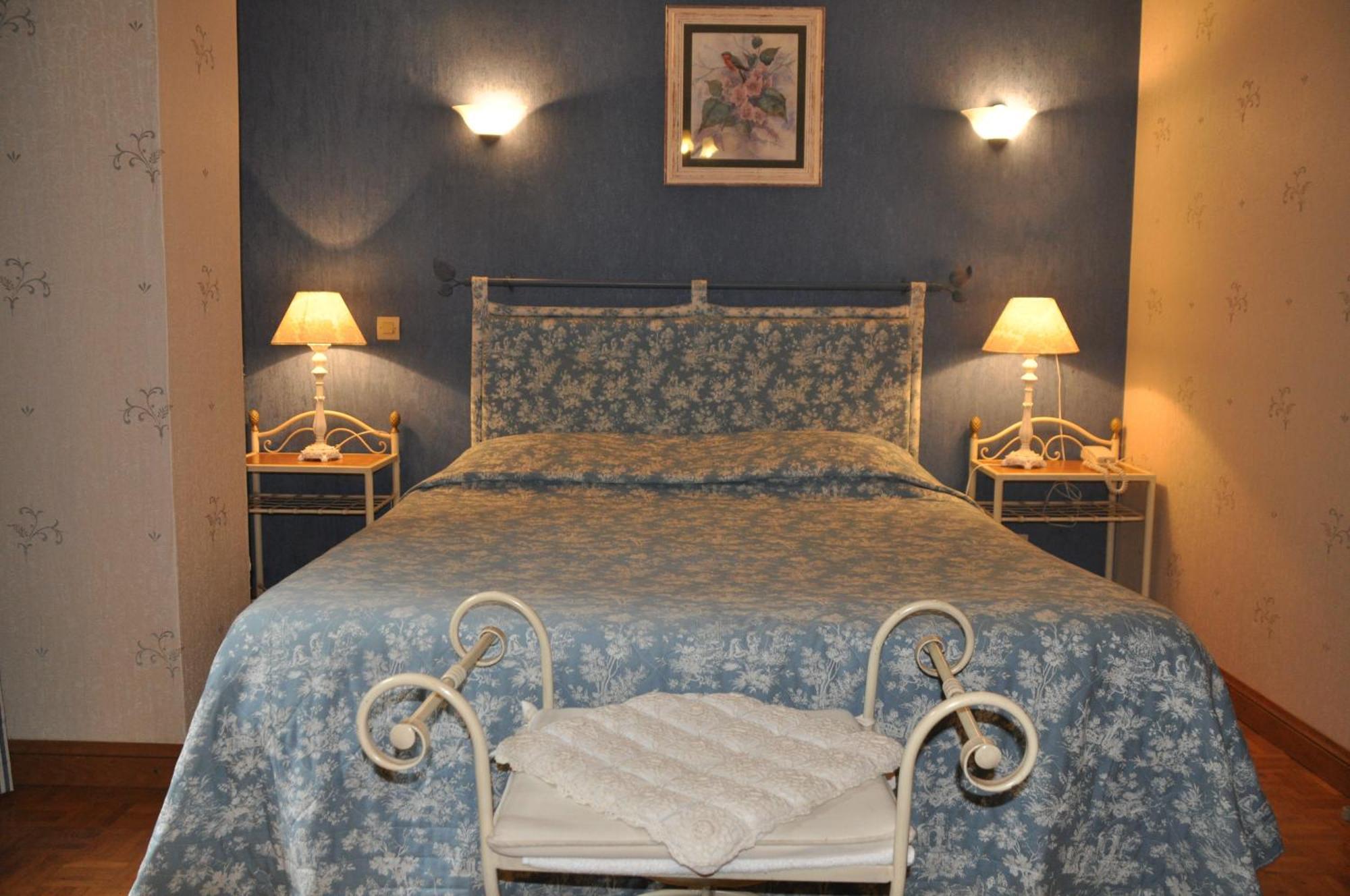 Logis Hostellerie Du Grand Duc Hotel Restaurant Gincla Ngoại thất bức ảnh