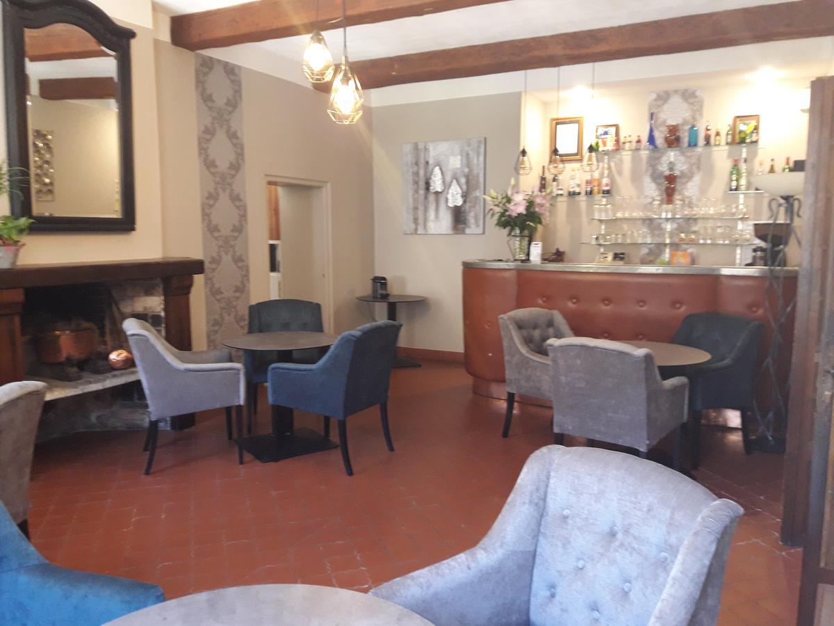 Logis Hostellerie Du Grand Duc Hotel Restaurant Gincla Ngoại thất bức ảnh