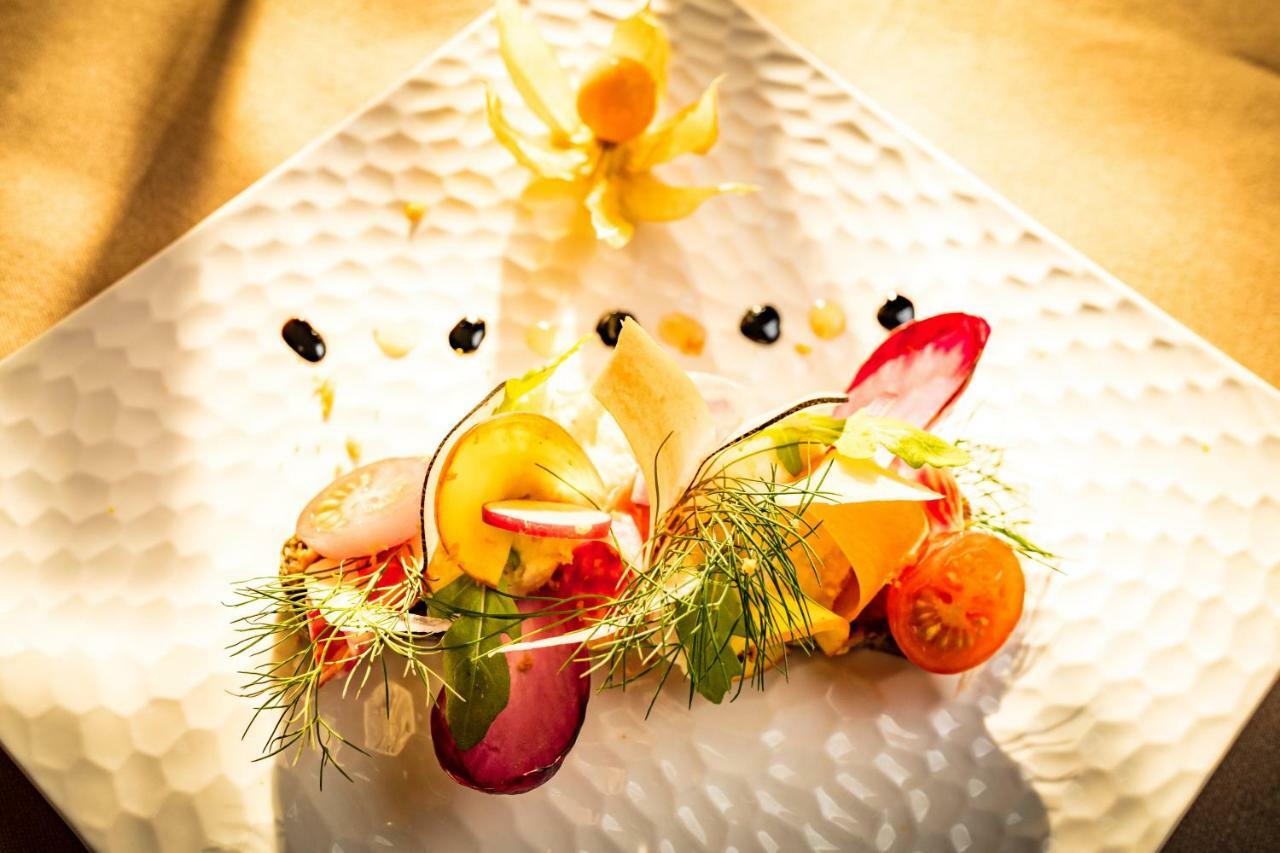 Logis Hostellerie Du Grand Duc Hotel Restaurant Gincla Ngoại thất bức ảnh